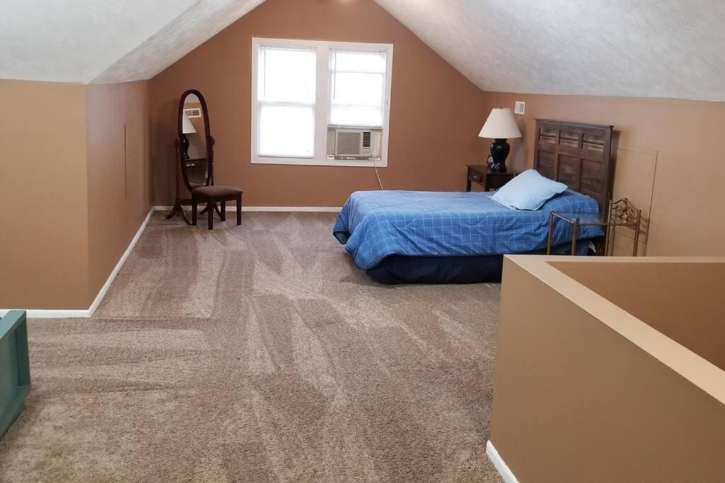 Holiday home Near Zoo/college World Series/downtown Omaha