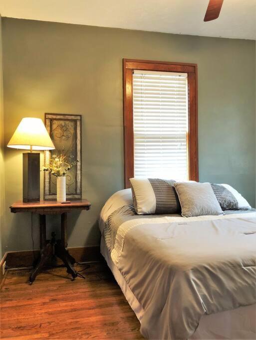 Near Zoo/college World Series/downtown Holiday home